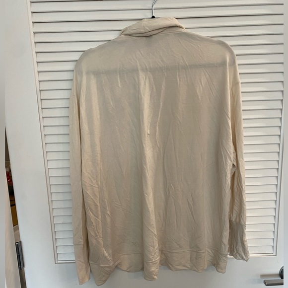 Small sweater - Picture 2 of 3